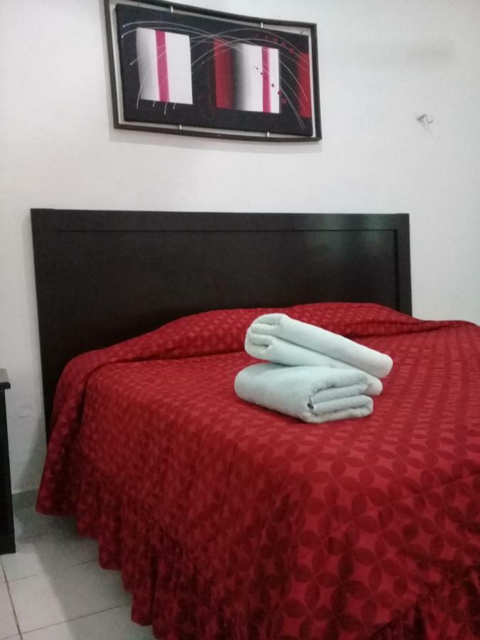 Hotel 41 Valladolid Екстер'єр фото